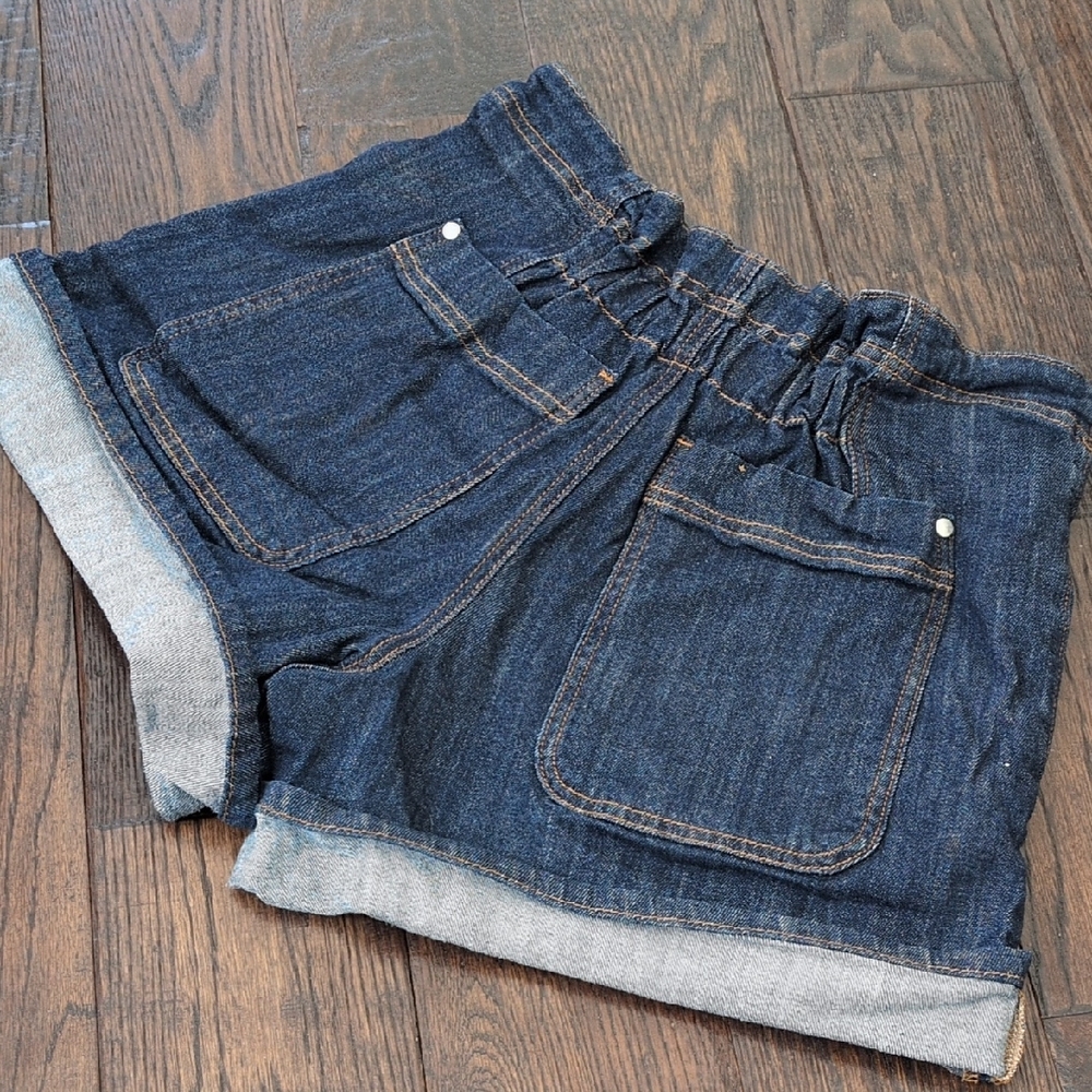 PILCRO I Lightweight Stretch Cuffed Dark Blue Denim Jean Shorts, 27 - Picture 3 of 12